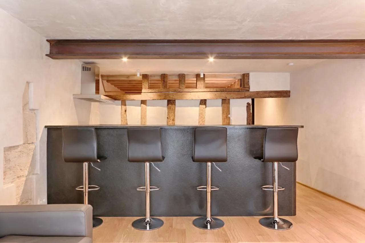Luxurious & Design Flat 2br/8p- Boulevard Saint Germain *