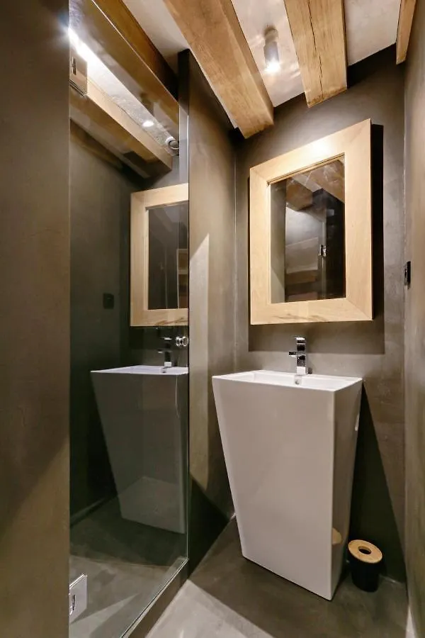Luxurious & Design Flat 2br/8p- Boulevard Saint Germain Apartment *