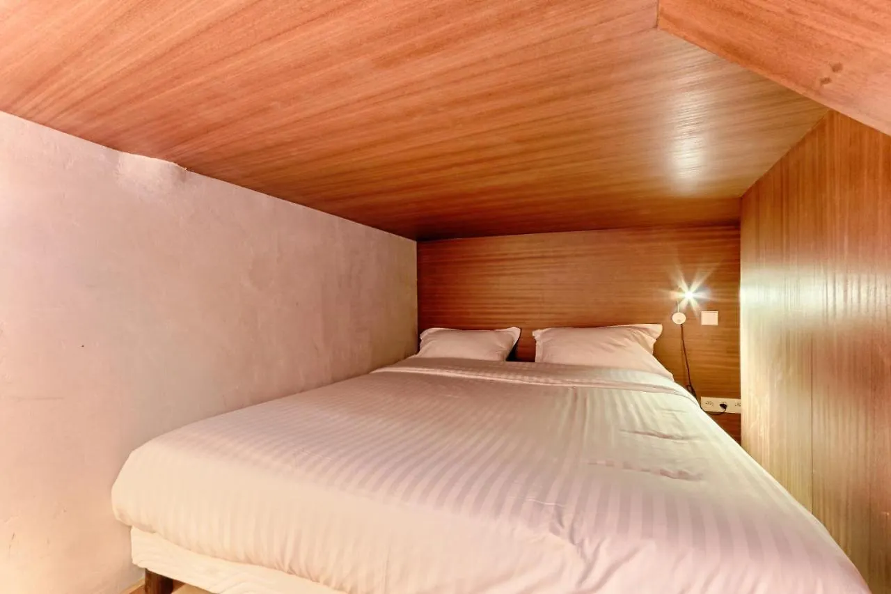 Luxurious & Design Flat 2br/8p- Boulevard Saint Germain Paris